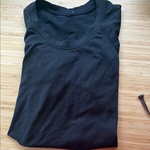 Lululemon Swiftly Tech Tee